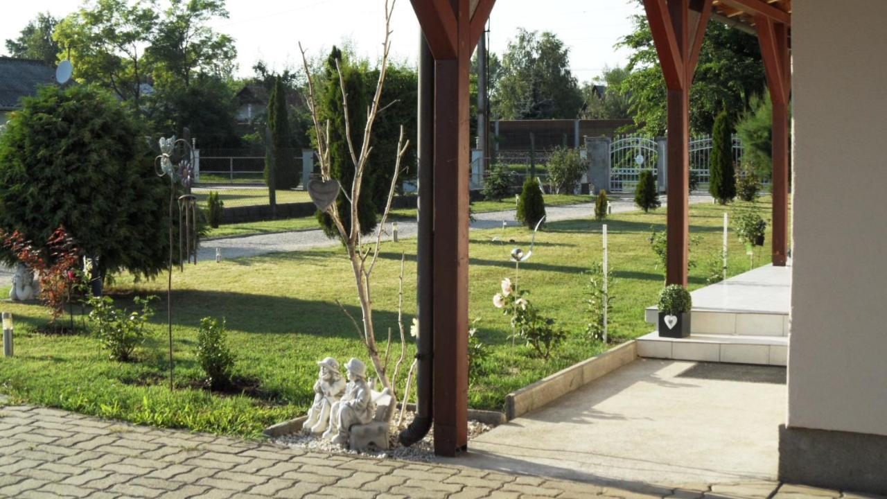 Ferienhaus Am Plattensee Balatonmáriafürdő Zewnętrze zdjęcie