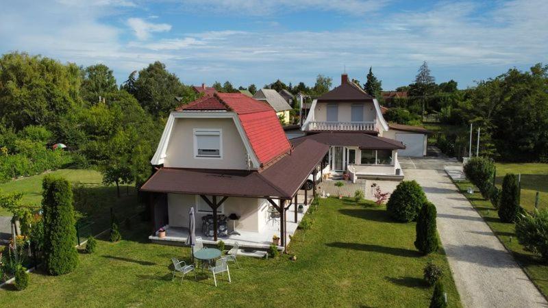 Ferienhaus Am Plattensee Balatonmáriafürdő Zewnętrze zdjęcie