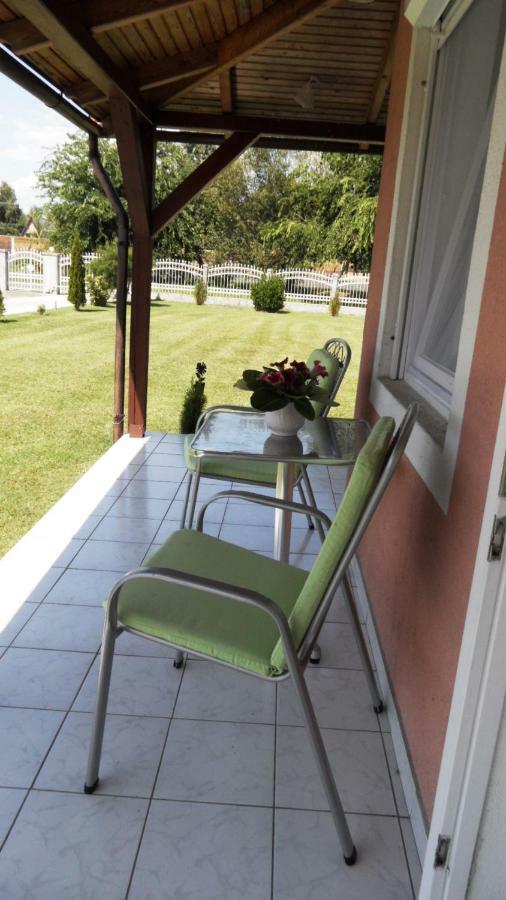 Ferienhaus Am Plattensee Balatonmáriafürdő Zewnętrze zdjęcie